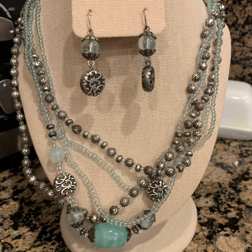 Beautiful set necklace, earrings and bracelet